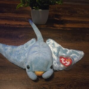 Ty Beanie Baby “Sunray” the Manta Ray – Blue Plush (2002) – Retired – NEW